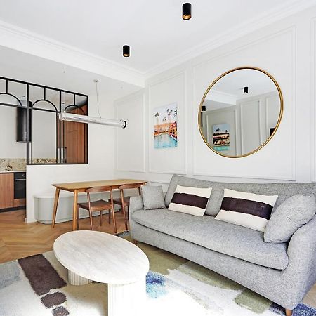 Pick A Flat'S Apartment In Triangle D'Or - Pierre 1Er De Serbie Paris Bagian luar foto