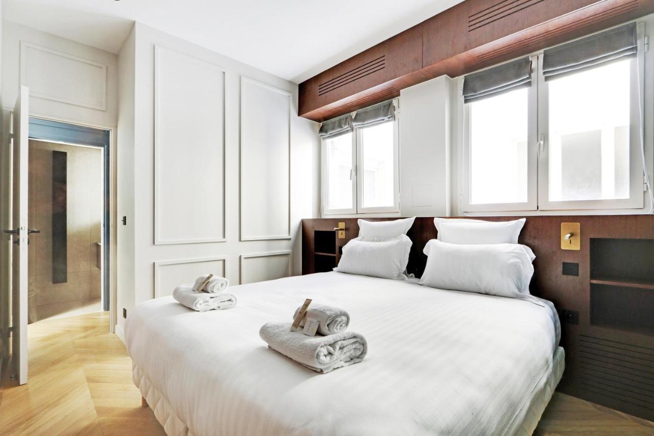Pick A Flat'S Apartment In Triangle D'Or - Pierre 1Er De Serbie Paris Bagian luar foto