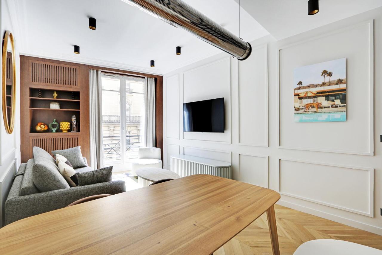 Pick A Flat'S Apartment In Triangle D'Or - Pierre 1Er De Serbie Paris Bagian luar foto