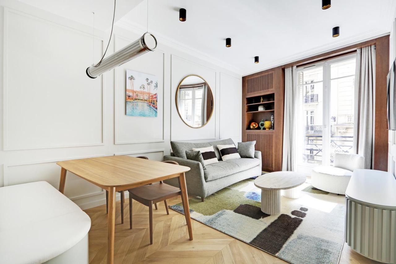 Pick A Flat'S Apartment In Triangle D'Or - Pierre 1Er De Serbie Paris Bagian luar foto